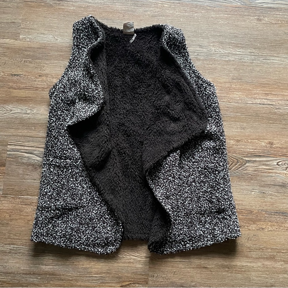 For all seasons Girls Teddy Vest